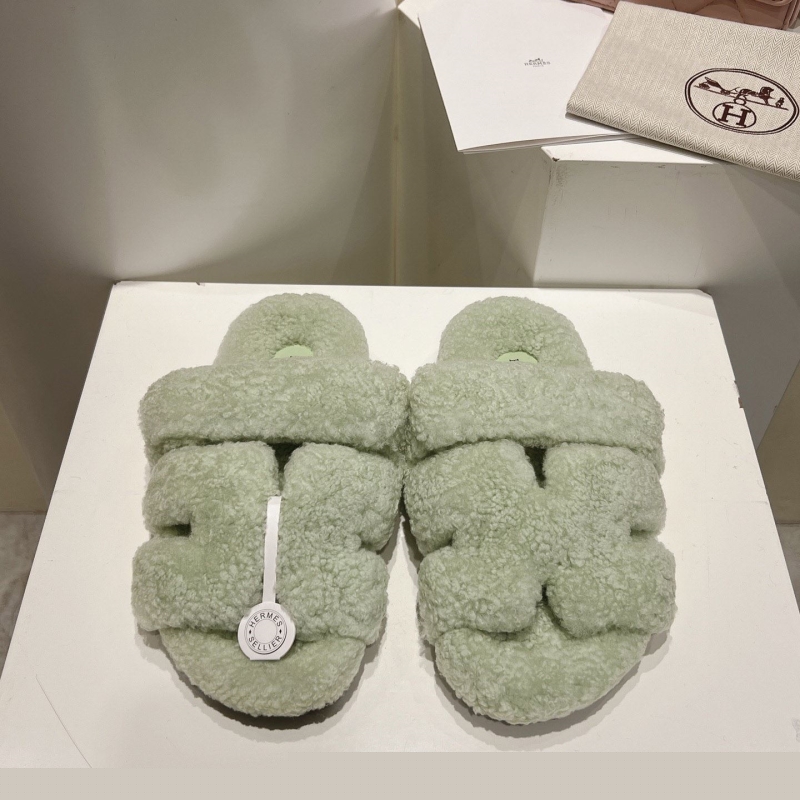 H**mes slippers
